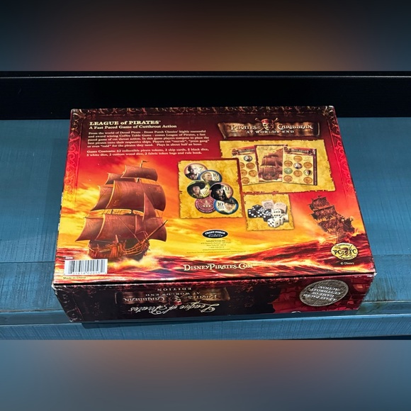 League of Pirates Pirates of the Caribbean At World's End Edition Game. Open Box - Picture 4 of 5